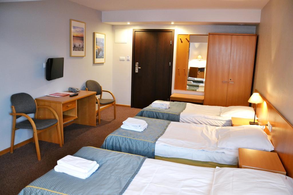 Hotel Orlik Płońsk Habitación foto